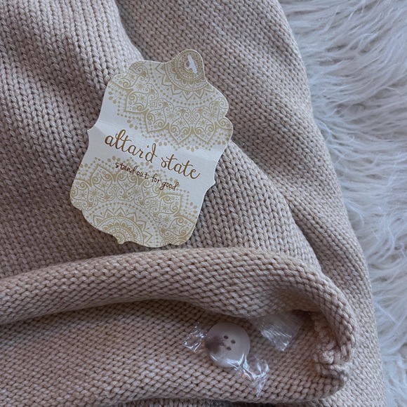 Tan Medium Altard State Cropped Sweater with Buttons - Picture 6 of 7